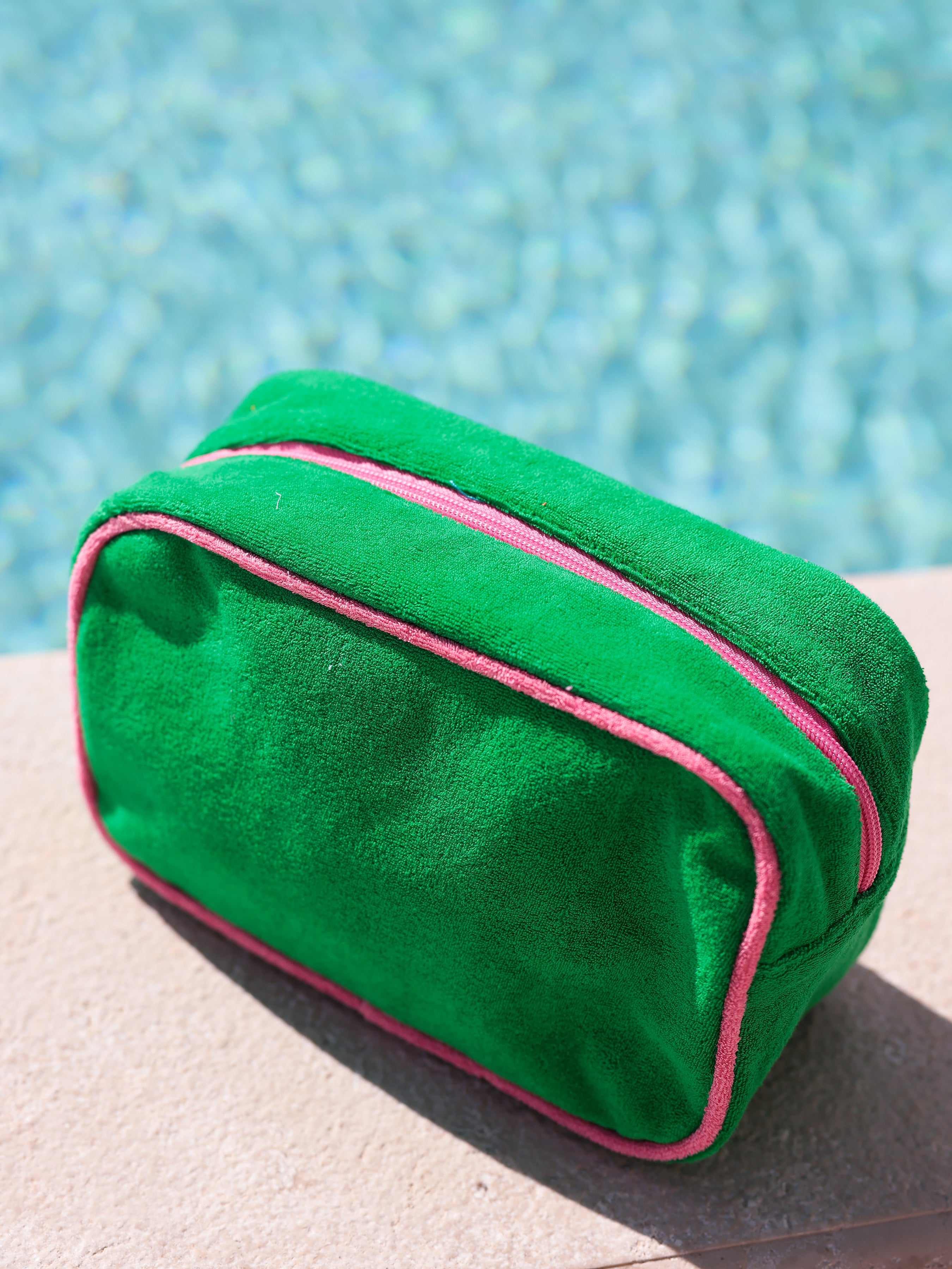 Shiraleah Cabana Medium Zip Pouch GREEN