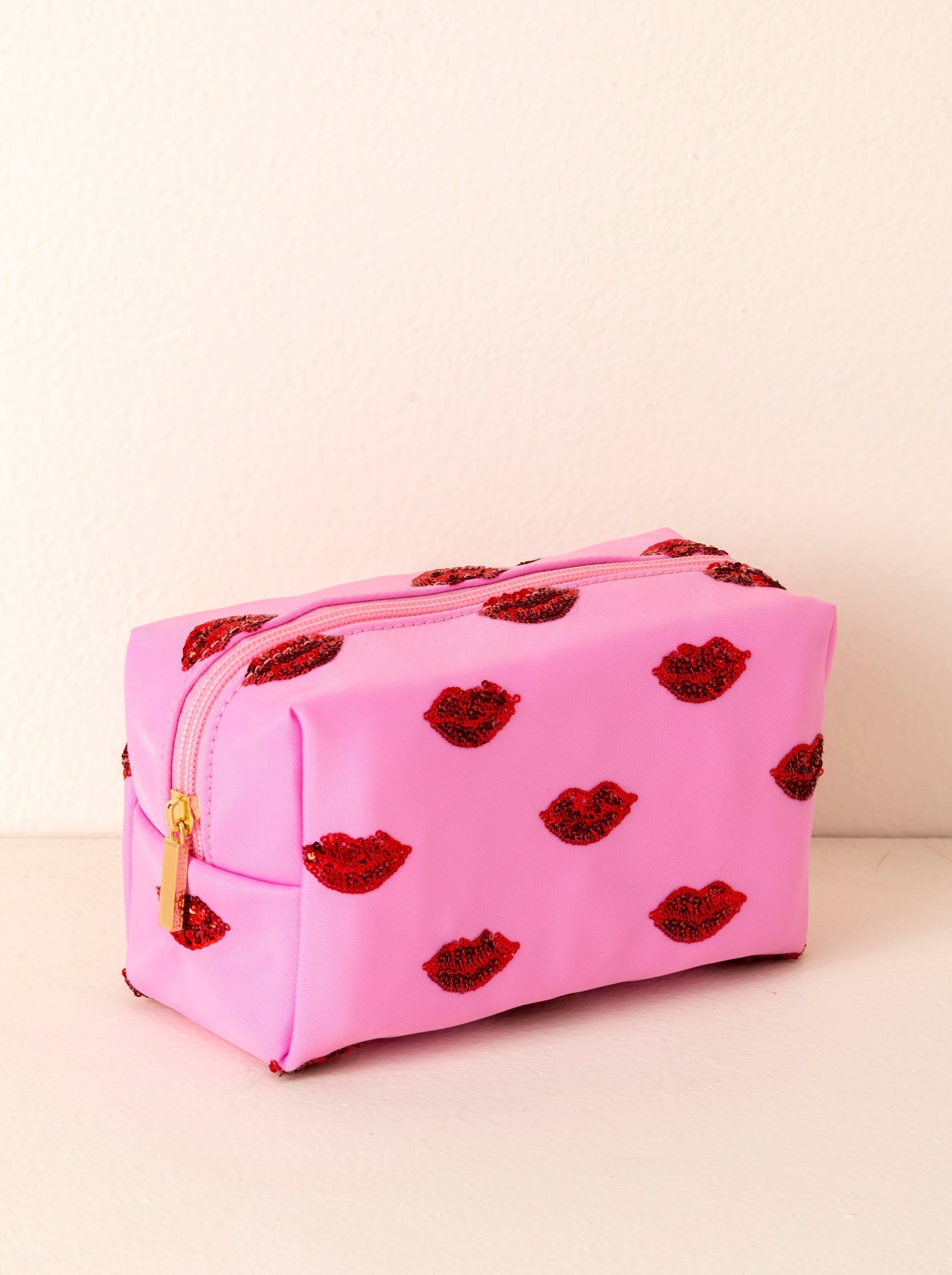 Shiraleah Cara Lips Pattern Cosmetic Pouch, Pink