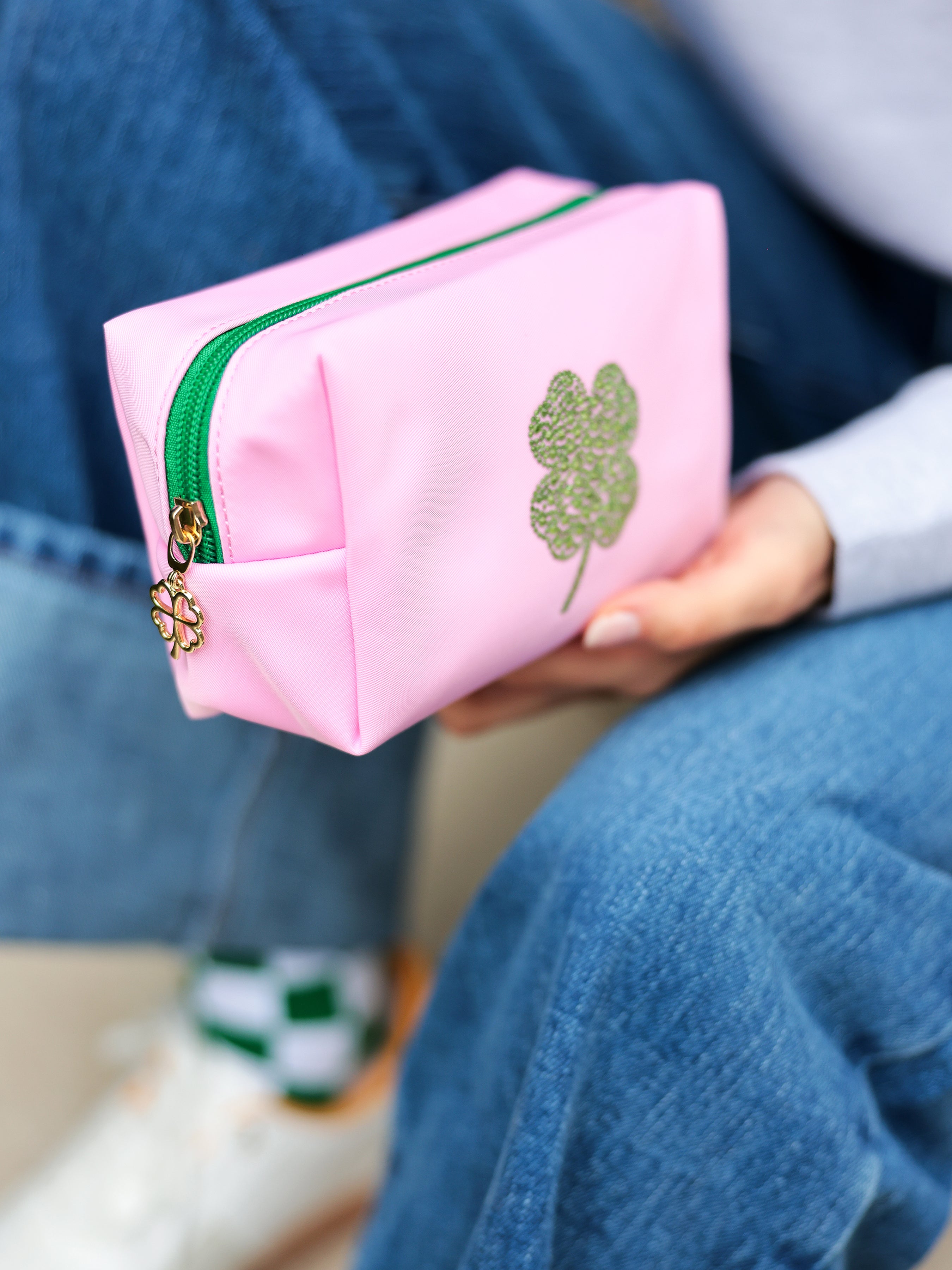 Shiraleah Shamrock Small Zip Pouch, Pink