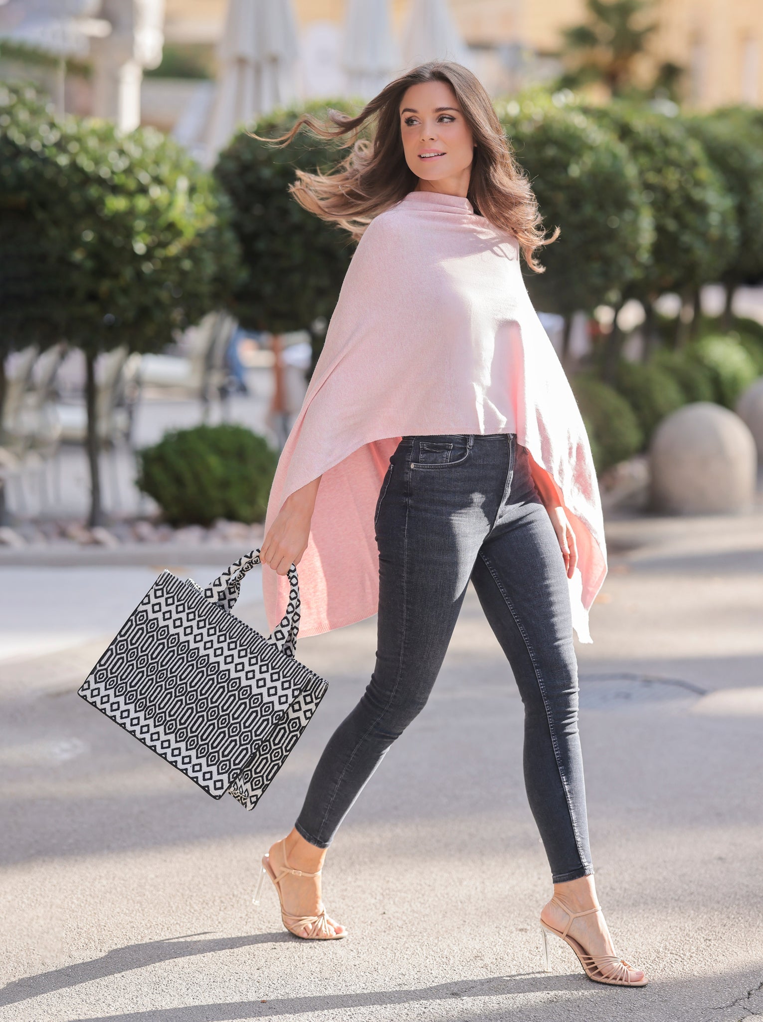 Shiraleah Francoise Travel Poncho, Blush