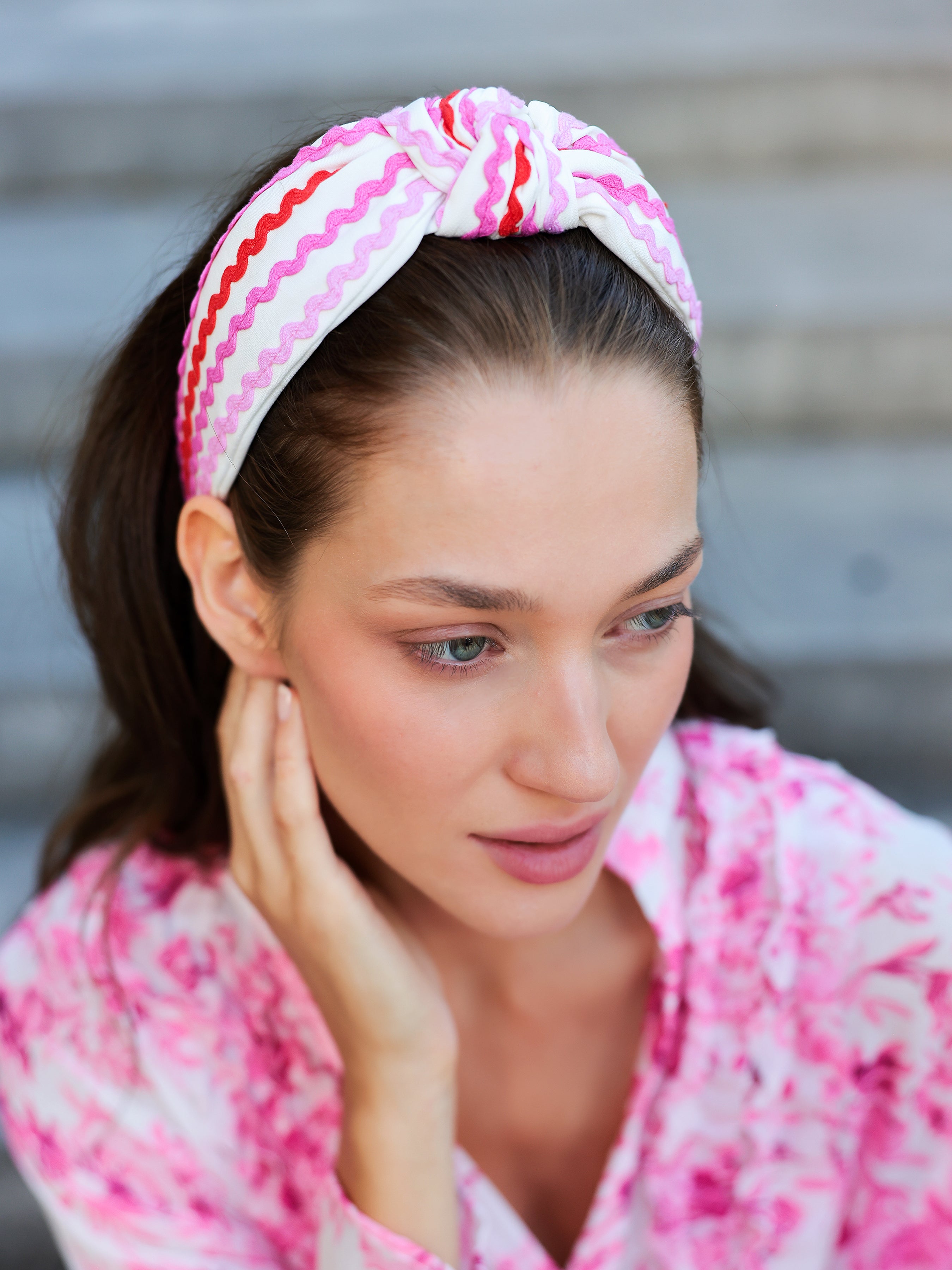 Shiraleah Ric Rac Knotted Headband PINK