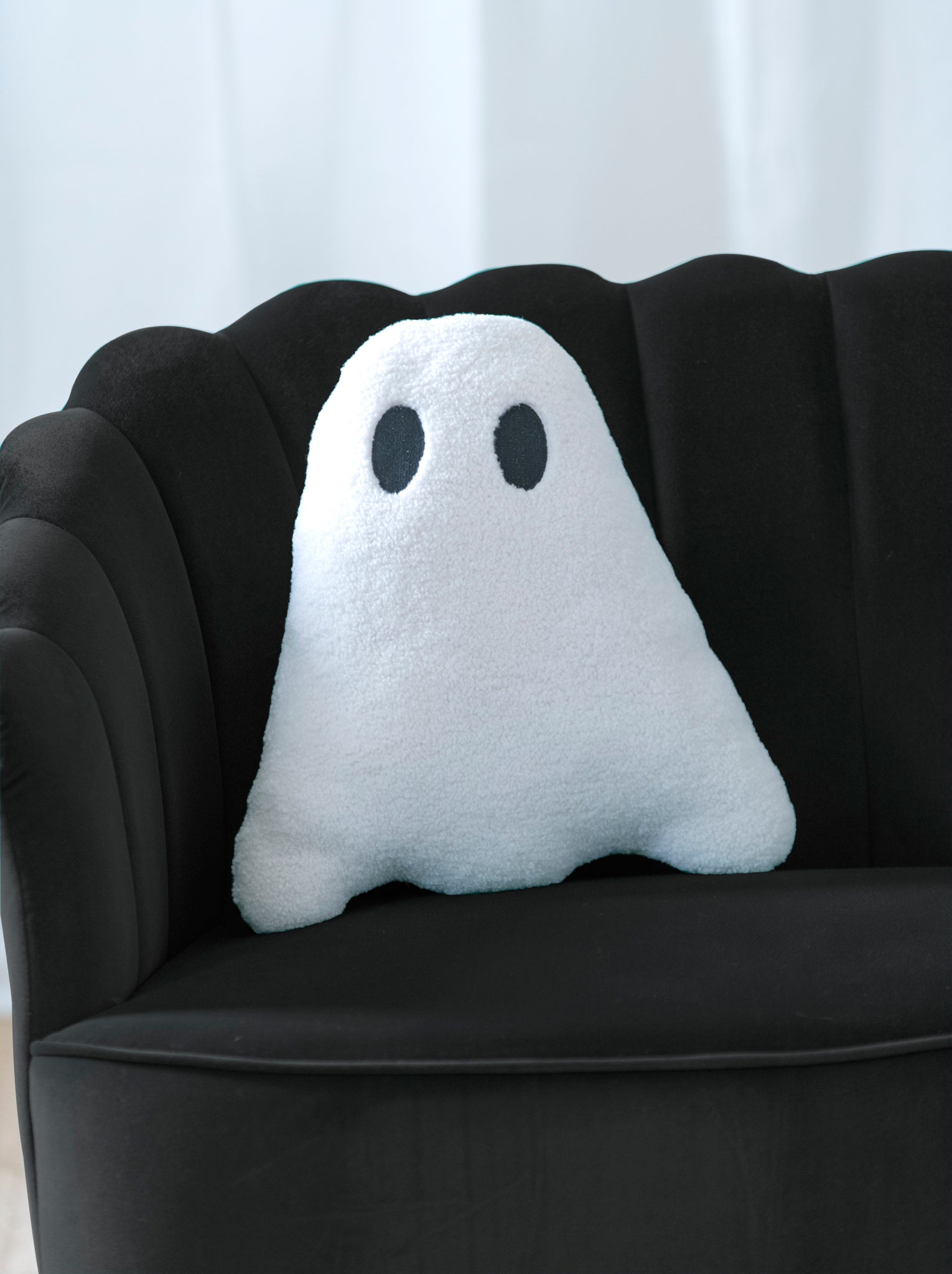 Shiraleah Ghost Pillow, Ivory