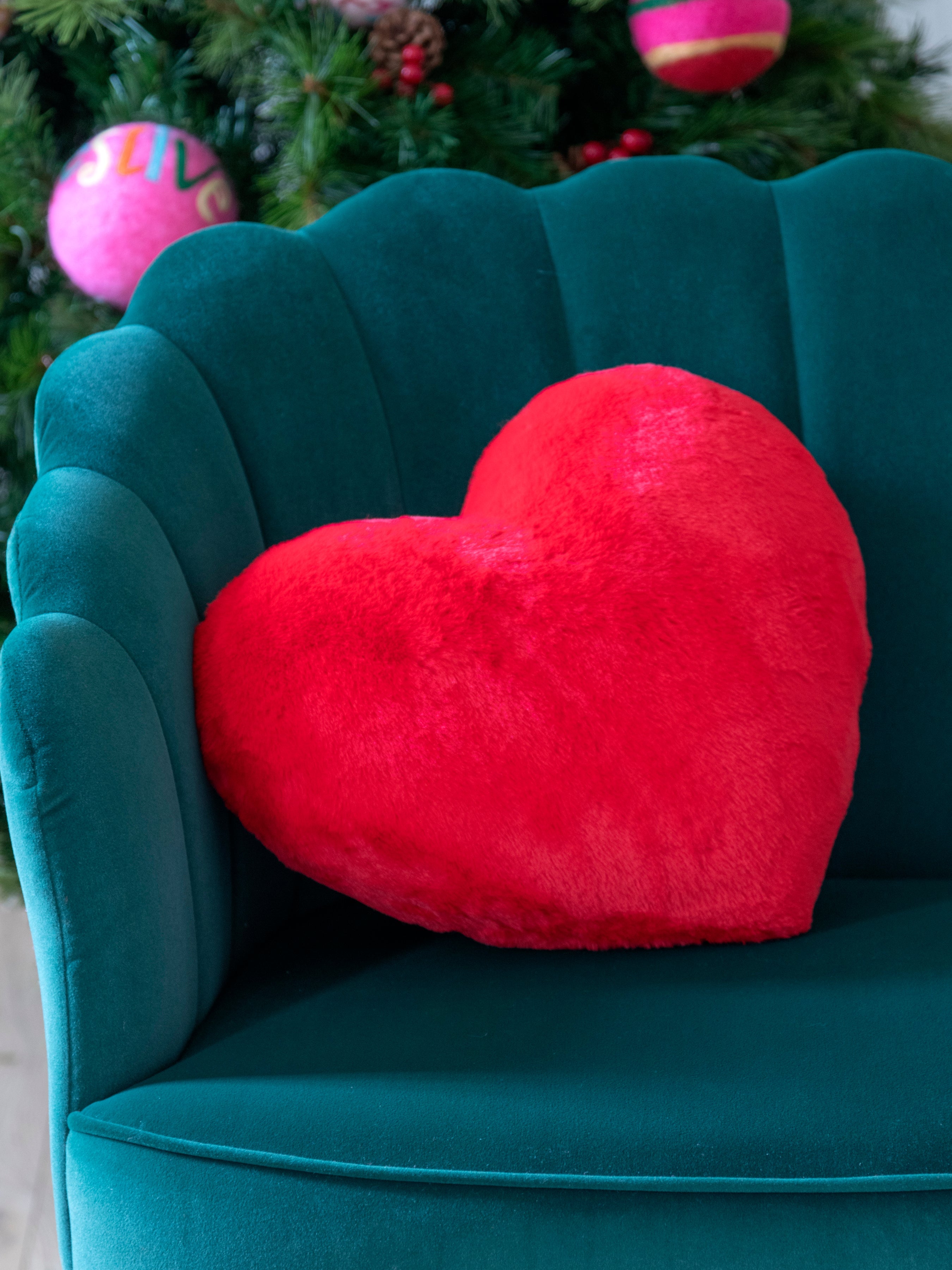 Shiraleah Jovi Heart Pillow, Red